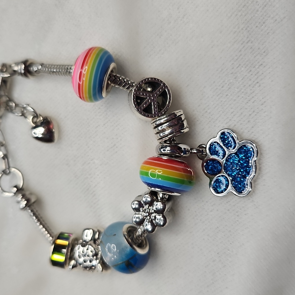 Ladies Rainbow Beaded Paw Print Cat Dog Charm Bracelet Glitter Peace Sign NWOT - Picture 2 of 4
